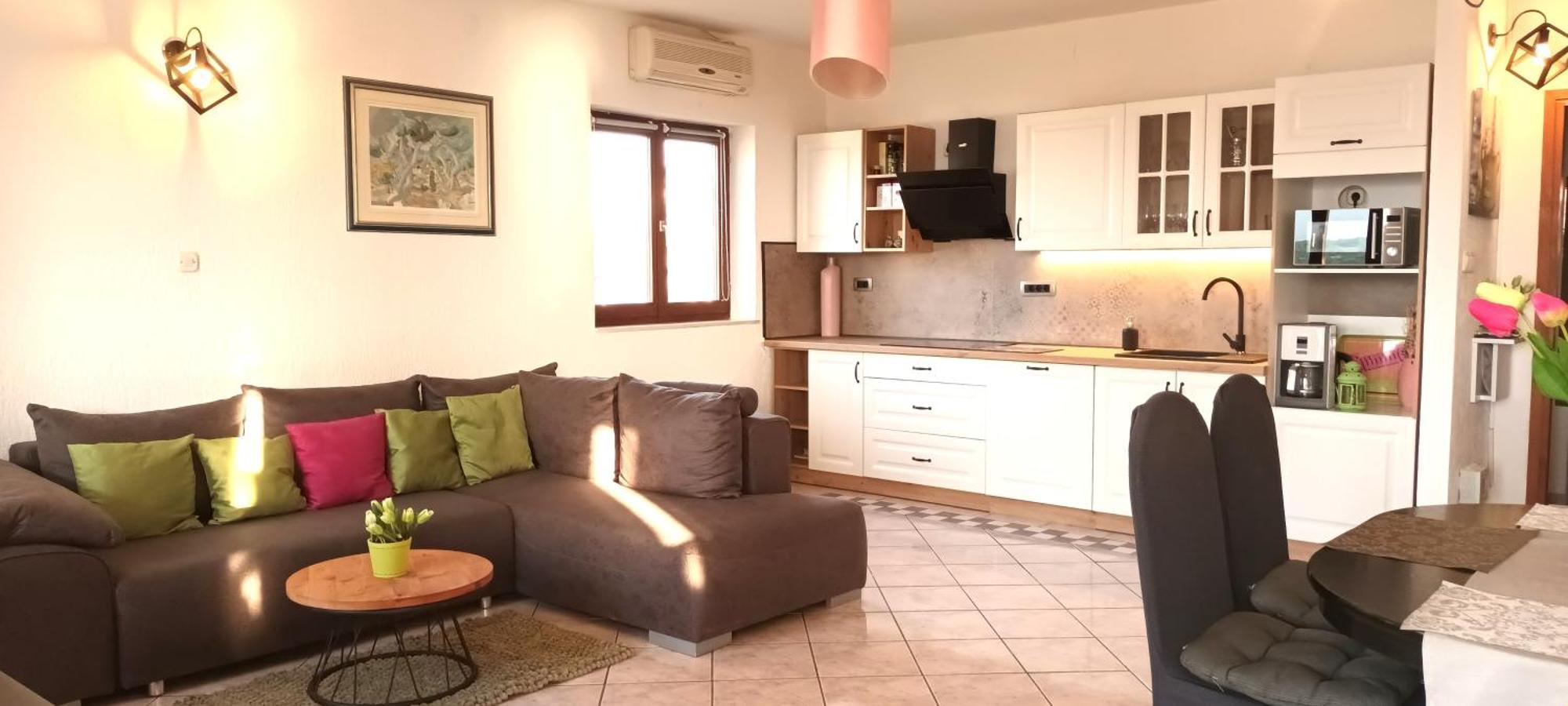 Olivista Croatia Apartments Njivice Room photo